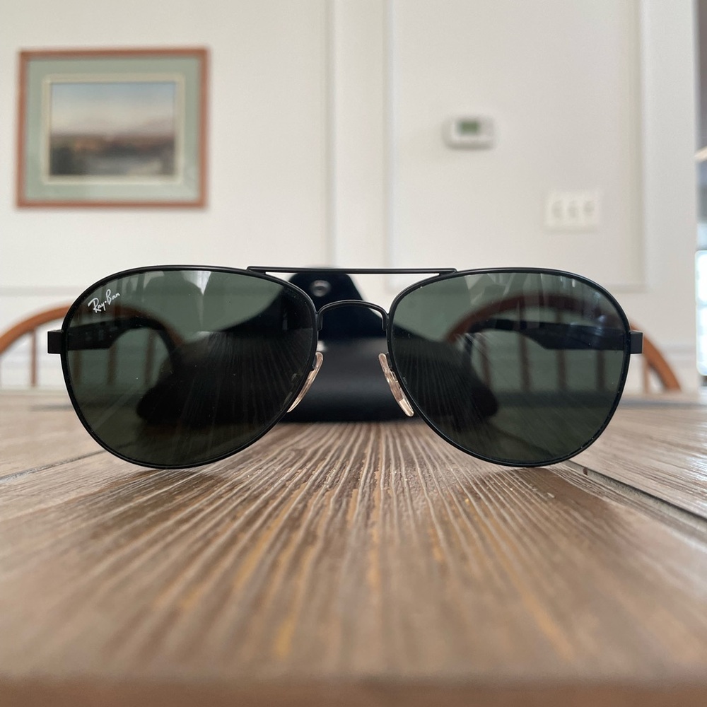 Black Ray Bans